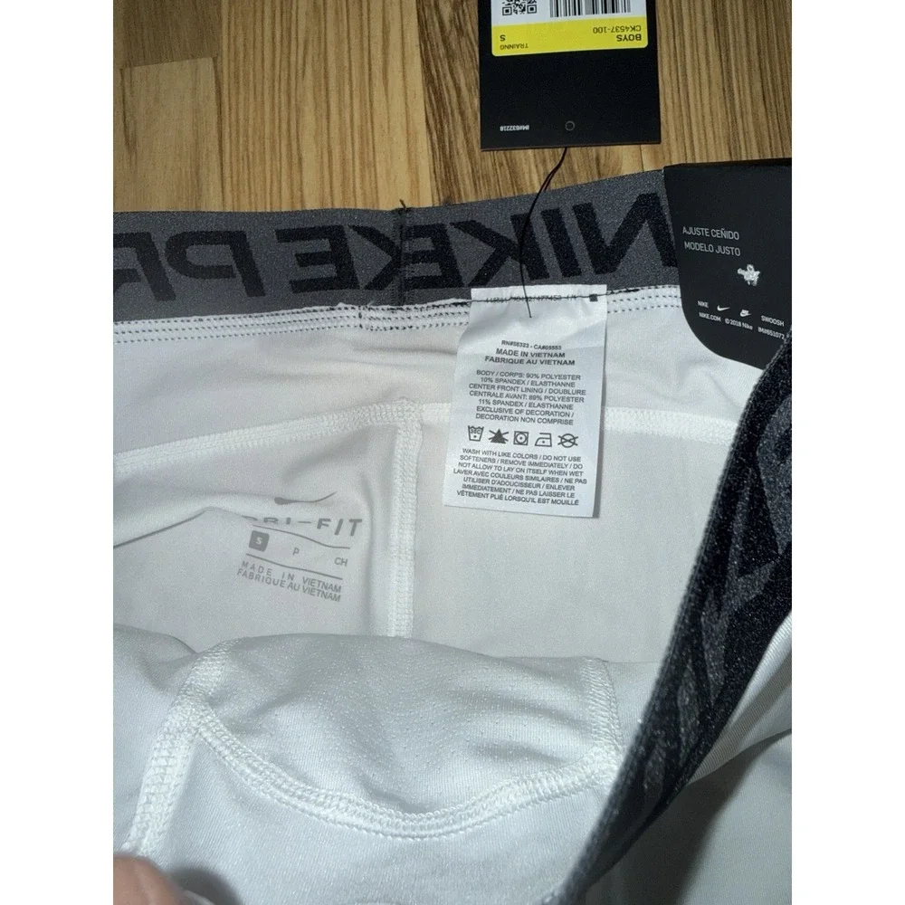 Nike Pro Boy's Sz‎ S Small Training Compression Dri-fit Shorts Lot White Black